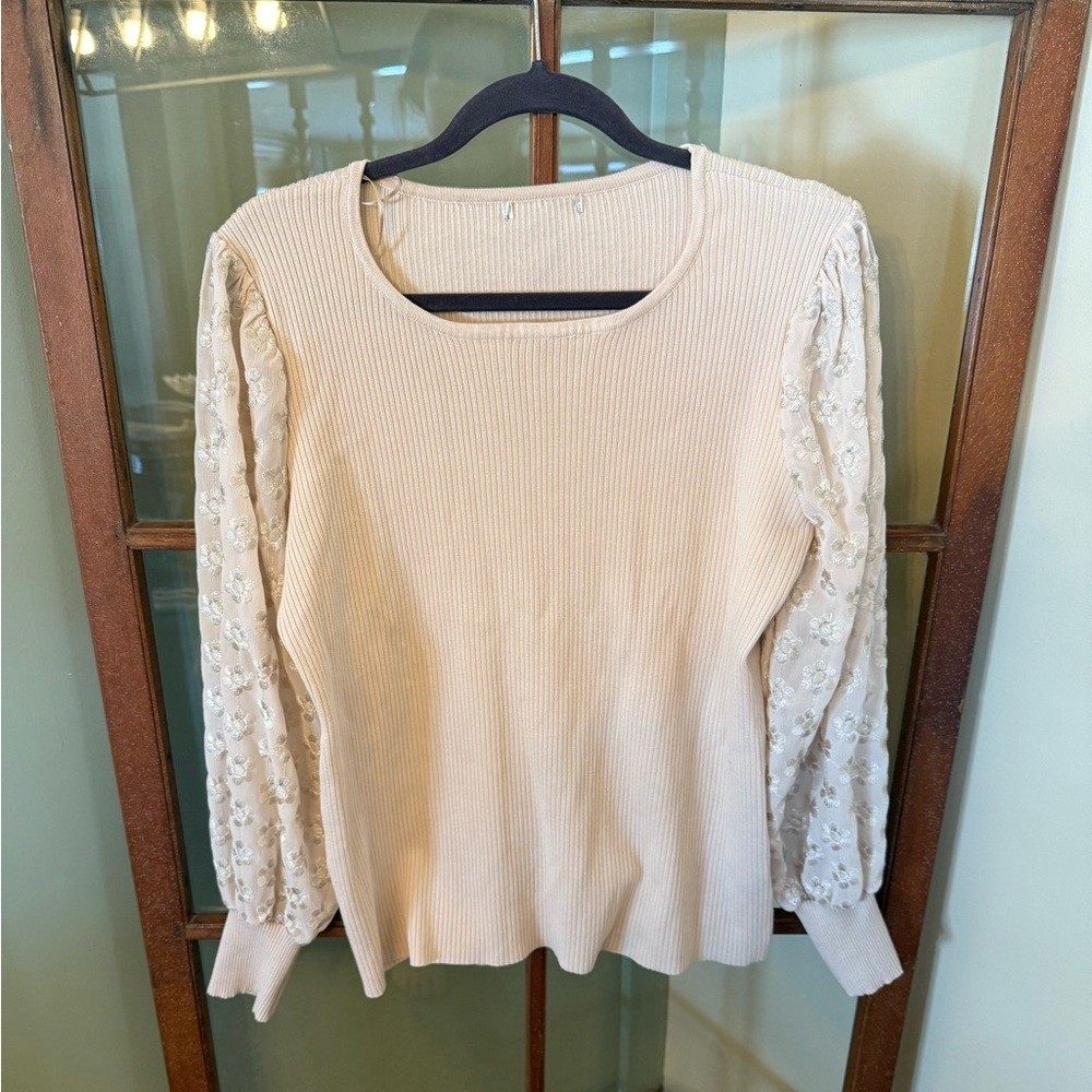 Daytrip Cream Blouse with Floral Embroidery- Size XXL